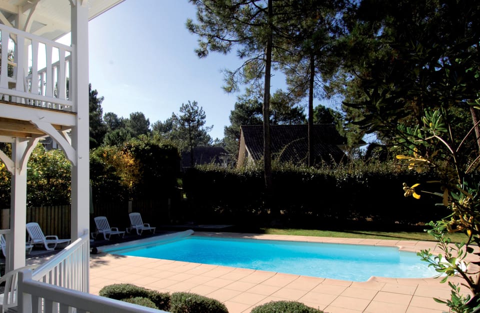 Lagrange Vacances - Eden Club Hotel in Lacanau
