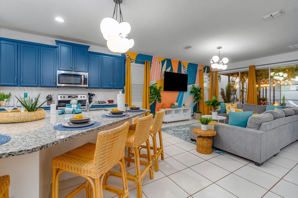 This home has ample places to hangout and make memories. Sleeps 16!