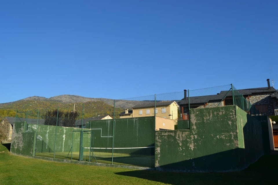 Sport court
