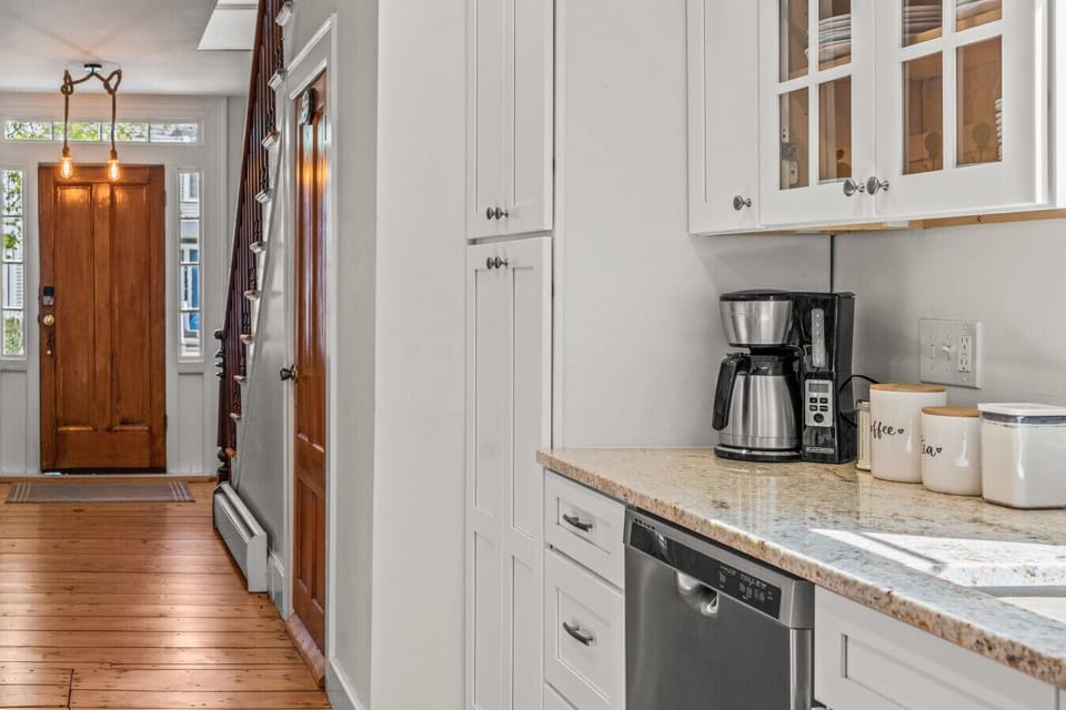 Fully stocked kitchen.