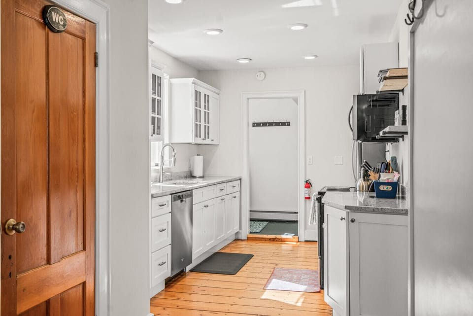 Fully stocked kitchen.