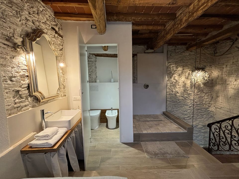 Panoramic Condo, 1 Bedroom, Sea Facing | Bathroom | Shower, rainfall showerhead, eco-friendly toiletries, hair dryer