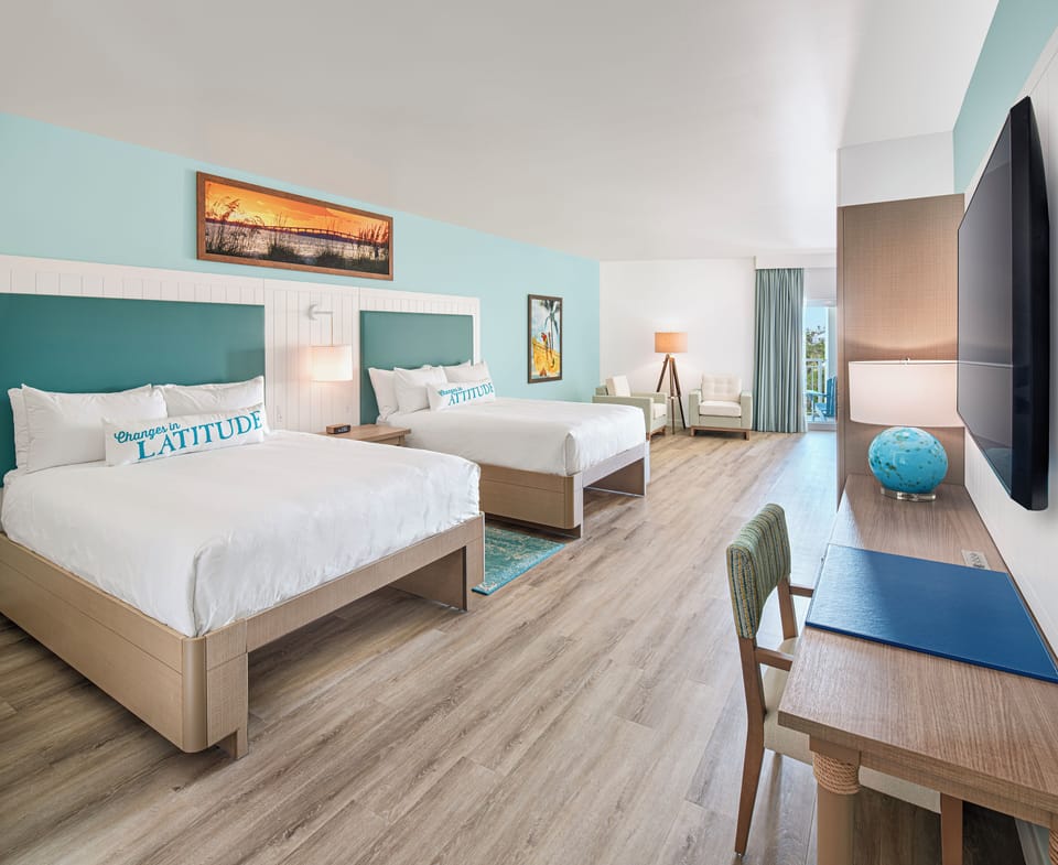 Premium bedding, in-room safe, desk, iron/ironing board