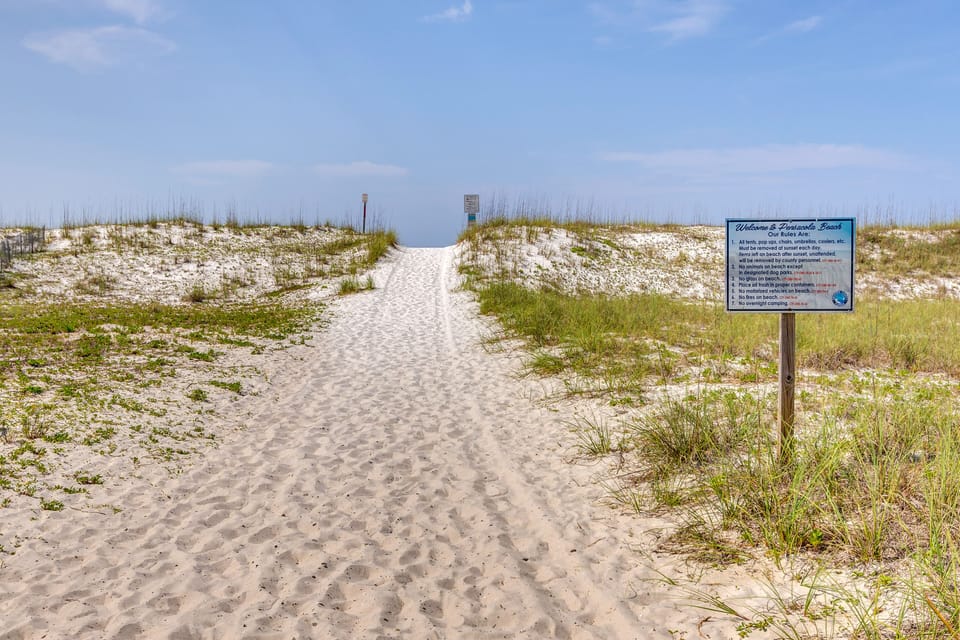 Pensacola Beach (Across the Street)