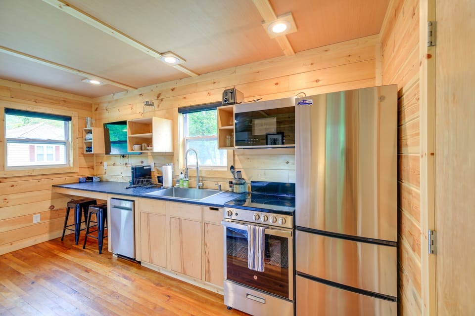 Studio | Kitchen