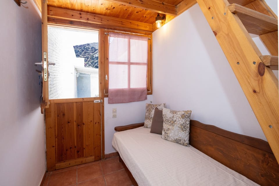 House, Smoking | 2 bedrooms