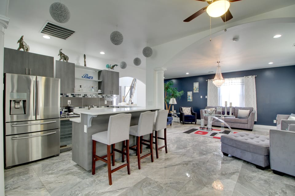 Wet Bar | 1st Floor