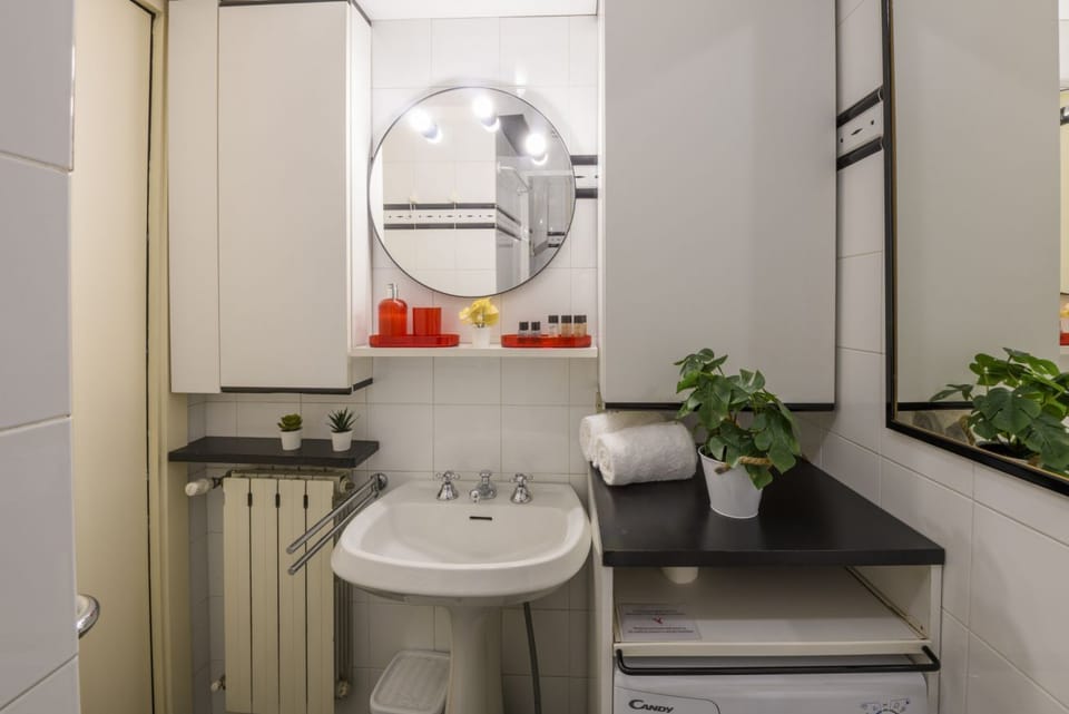 PONTACCIO, 4 - Atmosfere di charme in pieno centro Apartment in Milan