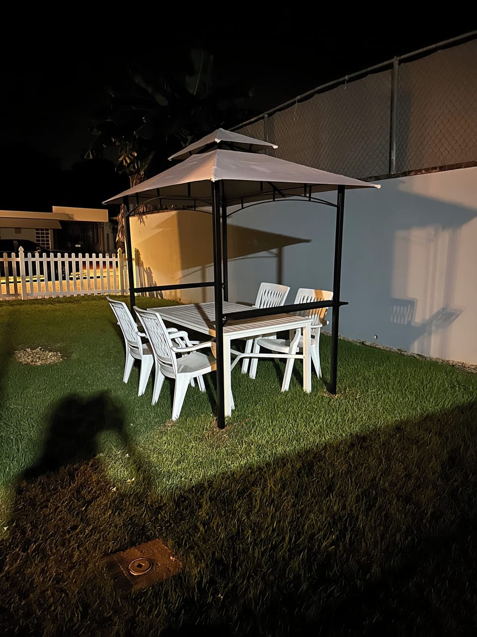 Private outdoor dining are closed
