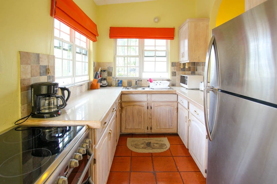 Fully outfitted kitchen with all you'll need while on holiday