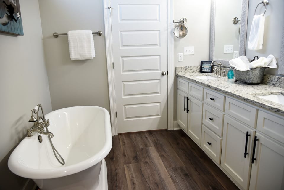 soaking tub