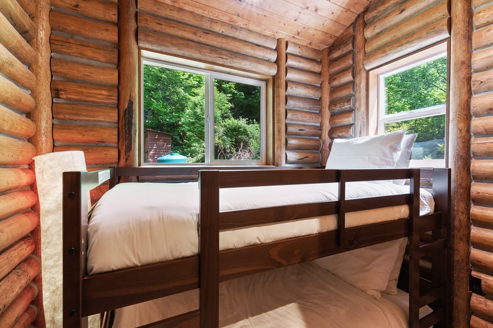 Twin bunk room