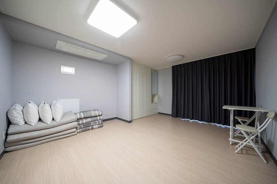 Ondol Room | Individually decorated, individually furnished, soundproofing, free WiFi