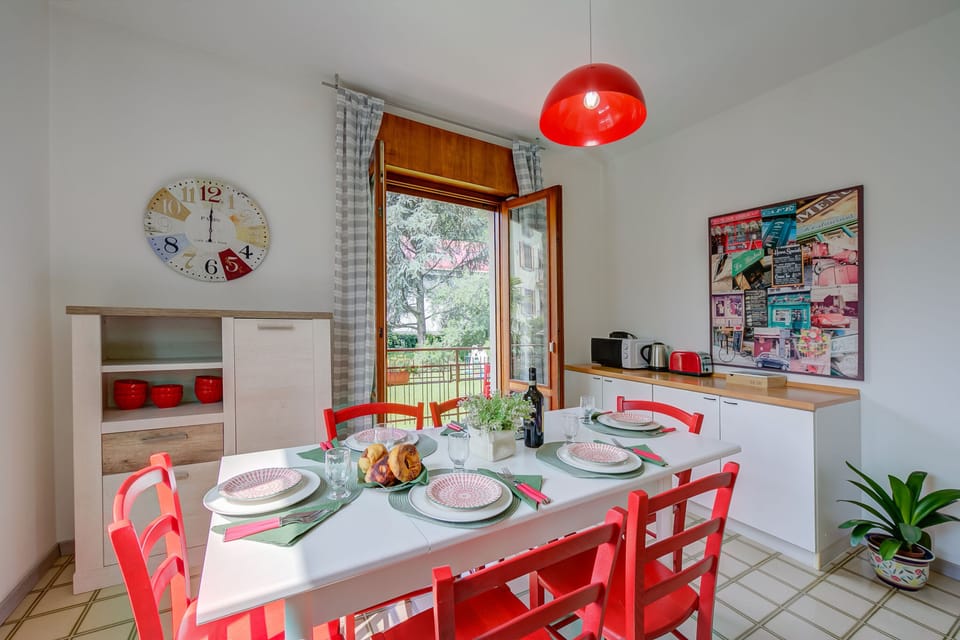 Living room with access to the balcony