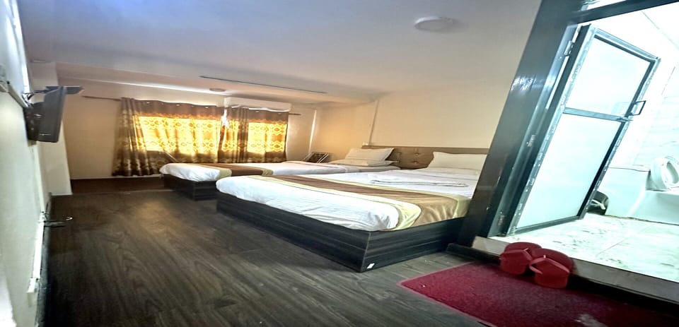 Double Room | Free WiFi, bed sheets