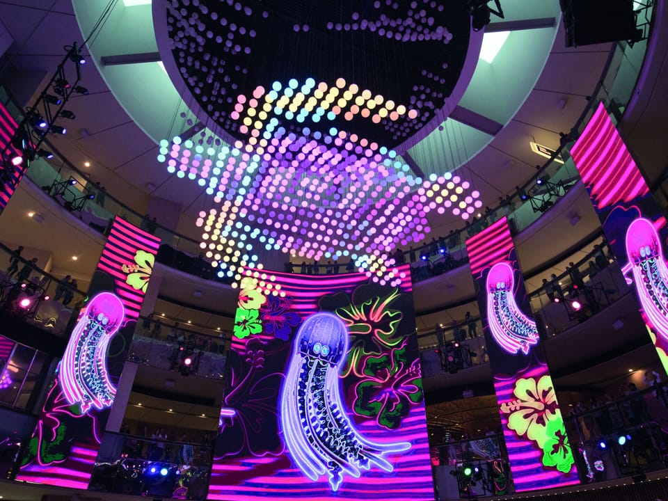 Shopping mall