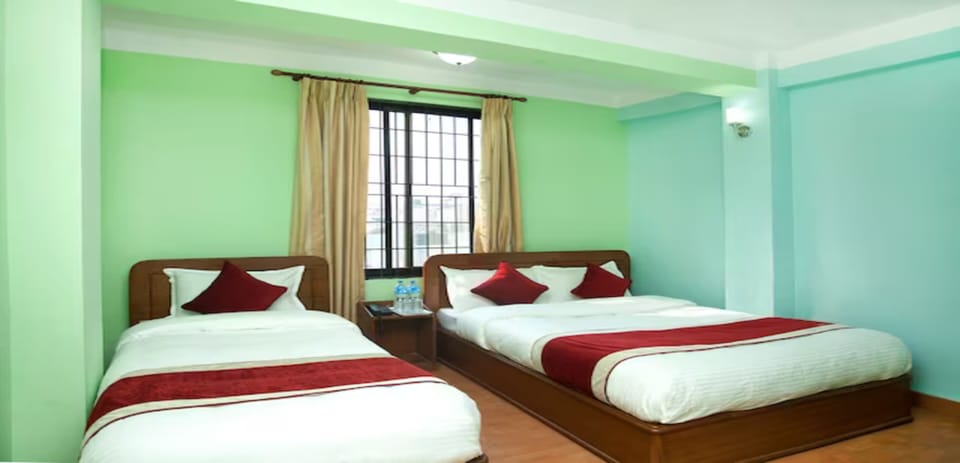 Deluxe Triple Room | Free WiFi, bed sheets