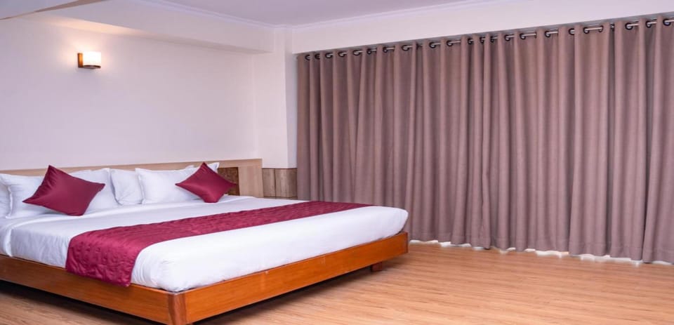 Suite | Free WiFi, bed sheets