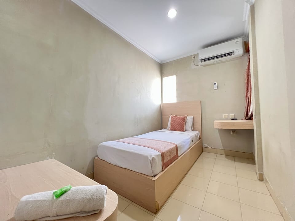 Standard Single Room | Free WiFi