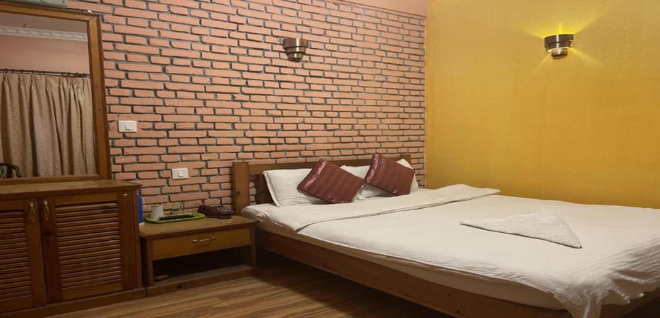 Single Room | Free WiFi, bed sheets