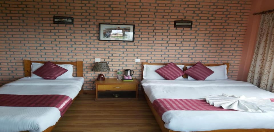 Triple Room | Free WiFi, bed sheets