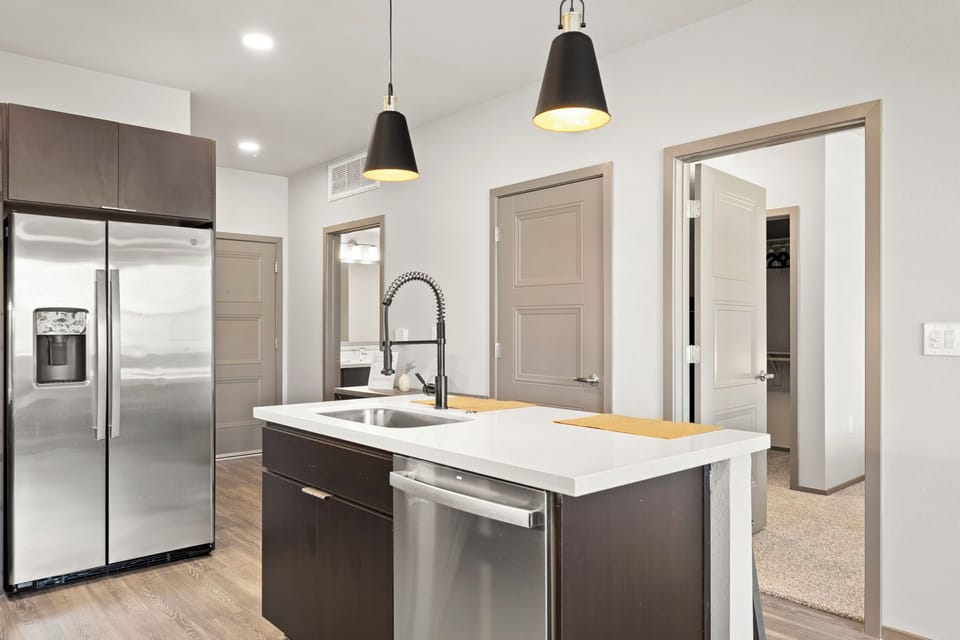Apartment, 3 Bedrooms | Private kitchen | Fridge, microwave, oven, stovetop