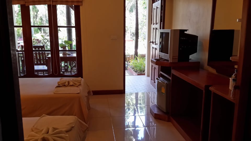 Superior Room | In-room safe, desk, blackout drapes, WiFi (free)