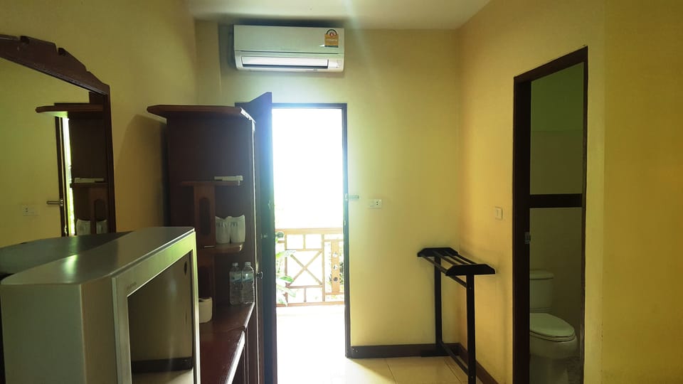 Superior Room | In-room safe, desk, blackout drapes, WiFi (free)