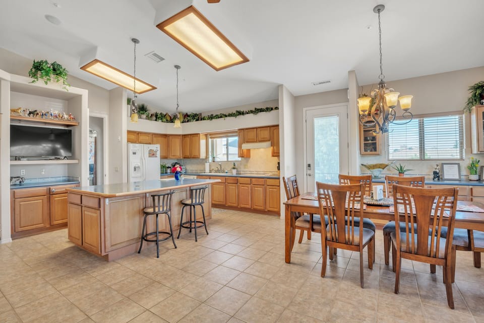 House, 3 Bedrooms | Private kitchen | Coffee/tea maker, fridge, oven, toaster