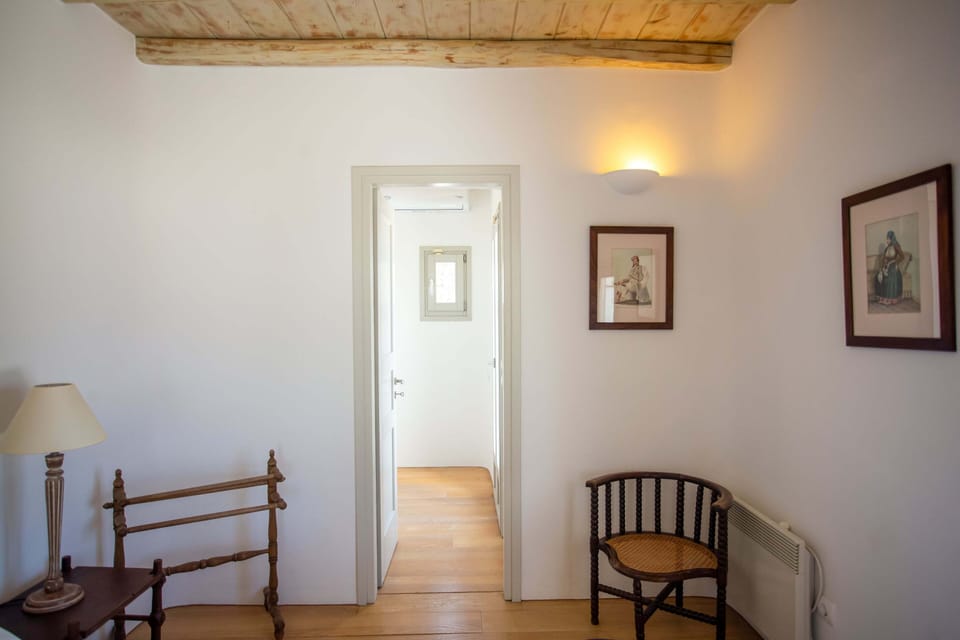 Villa | 5 bedrooms, desk, iron/ironing board, free WiFi