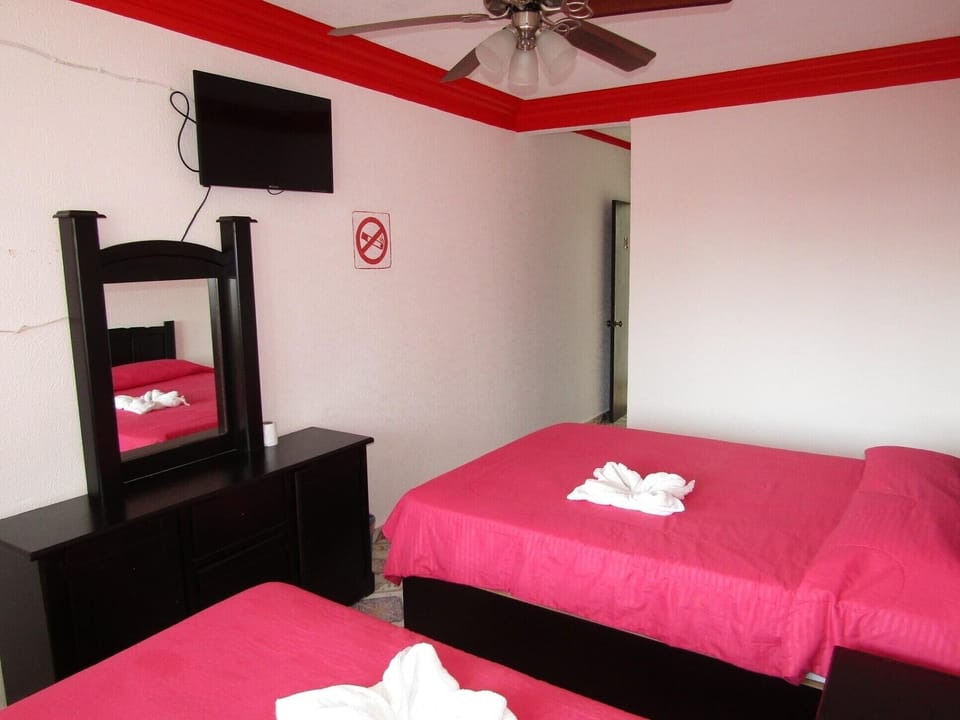 Basic Double Room | Free WiFi, bed sheets