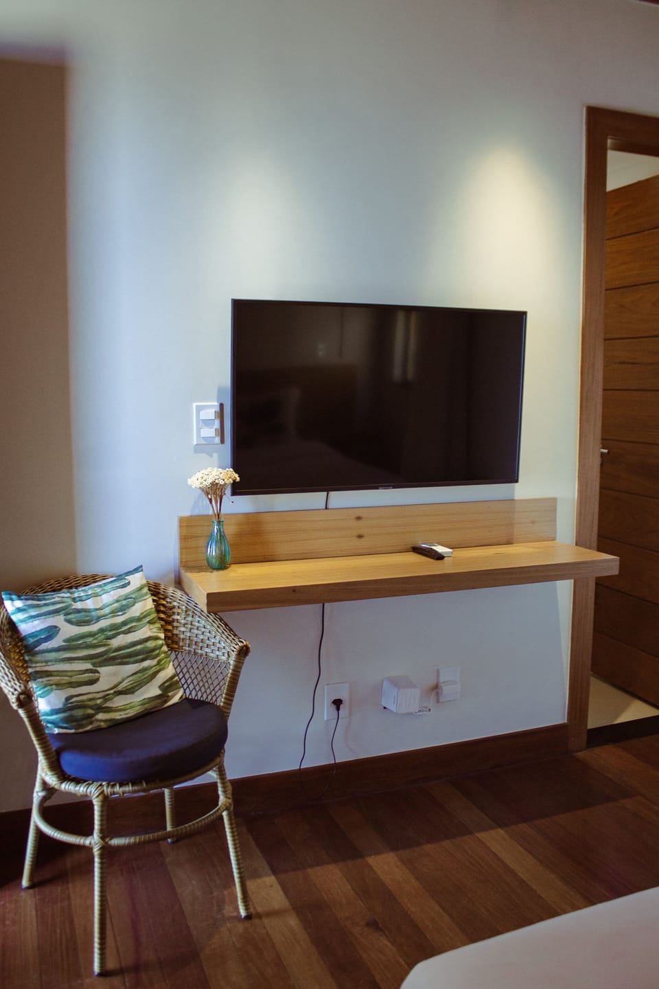 Standard Suite | 1 bedroom, premium bedding, pillowtop beds, minibar
