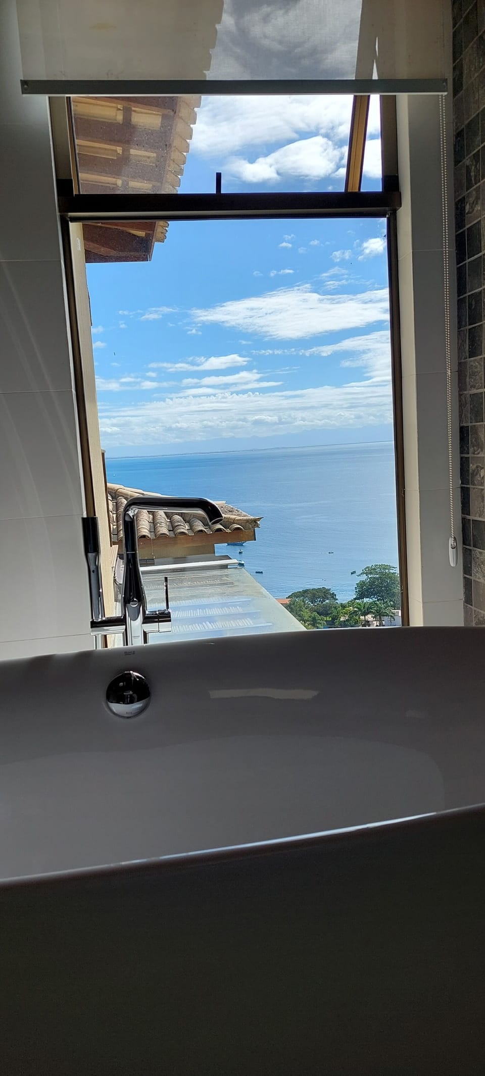 Superior Suite | Bathroom | Hair dryer, bidet, towels, soap