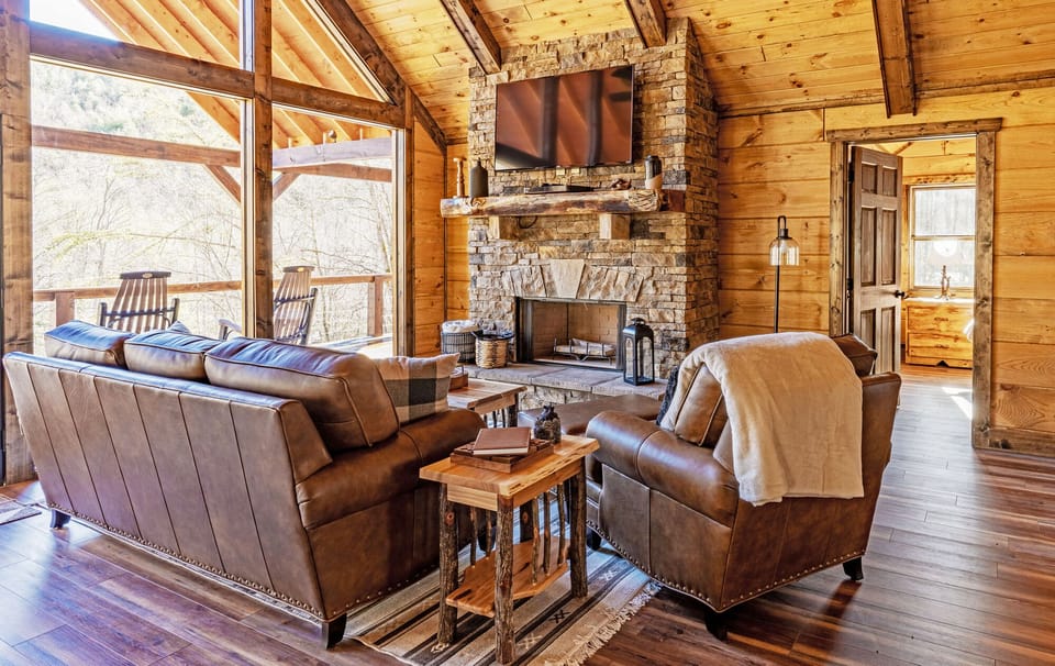Preserve Mountain Getaway Cabin Rental Living Room