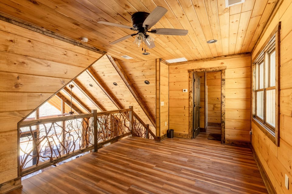 Preserve Mountain Getaway Cabin Rental Hallway