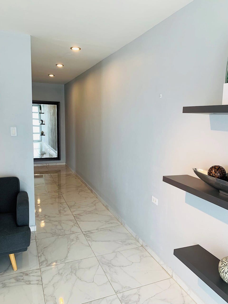 Xevize Apartment 3-Modern2BDR-1BTH-perfect location (247)