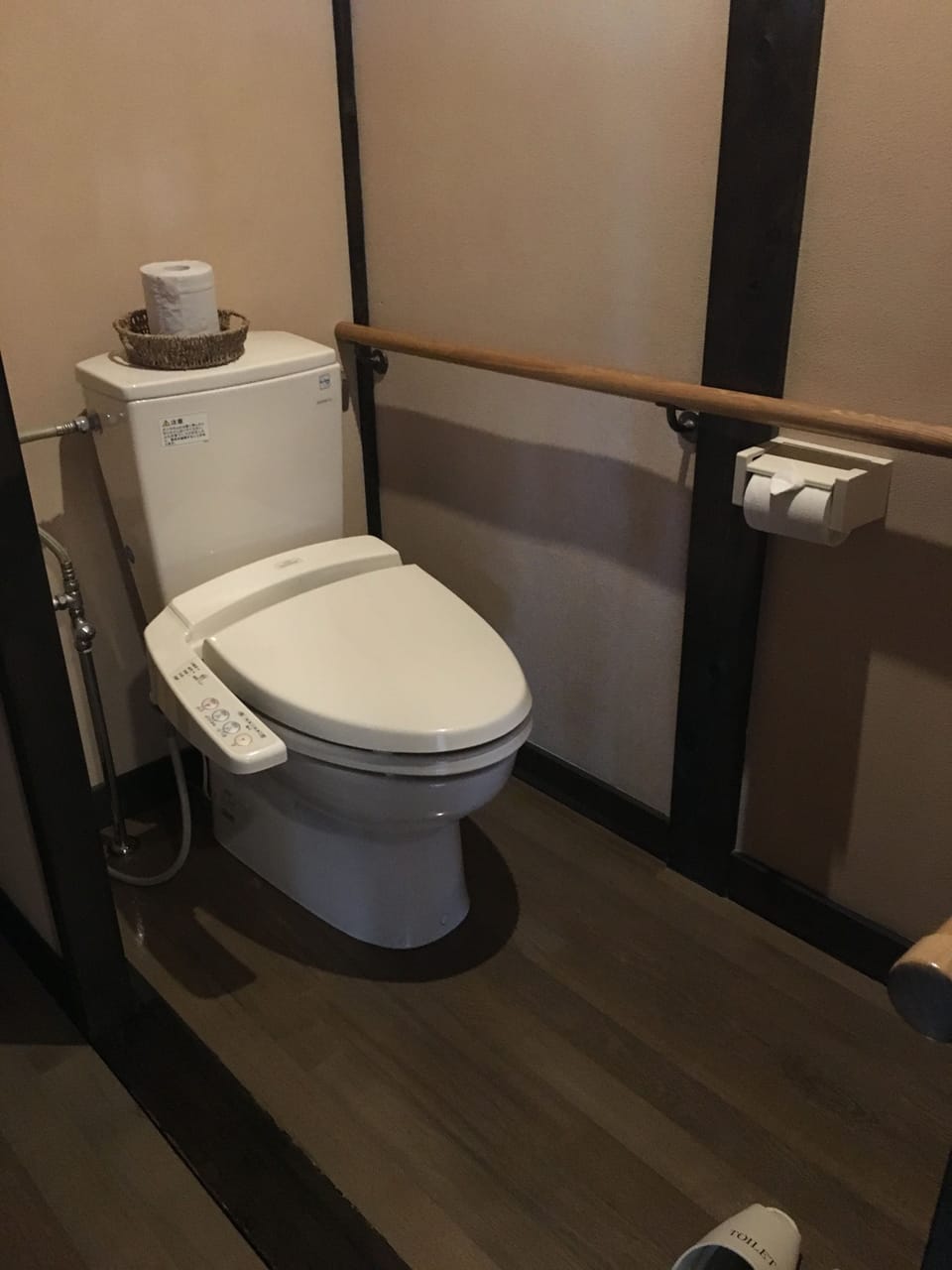 Premium bedding, in-room safe, free WiFi