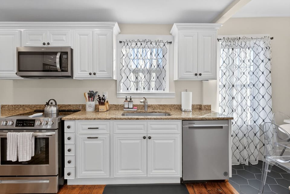 Fully stocked kitchen.