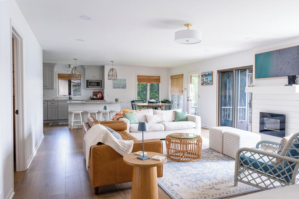 Living Room & Kitchen