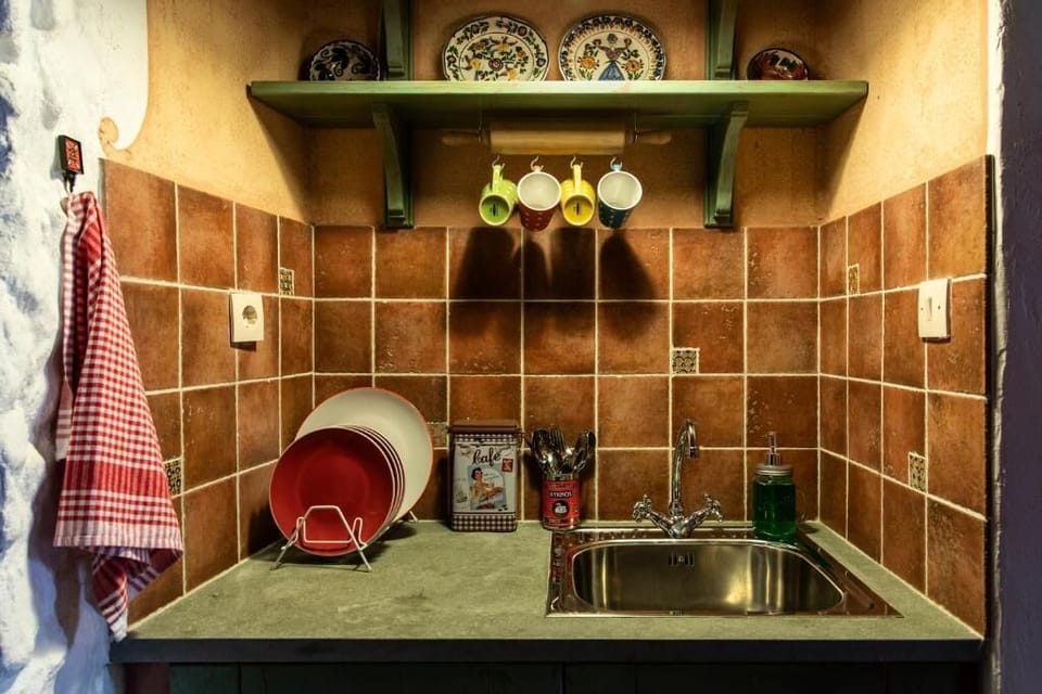 Traditional Bungalow, Garden View | Private kitchen | Mini-fridge, espresso maker, electric kettle