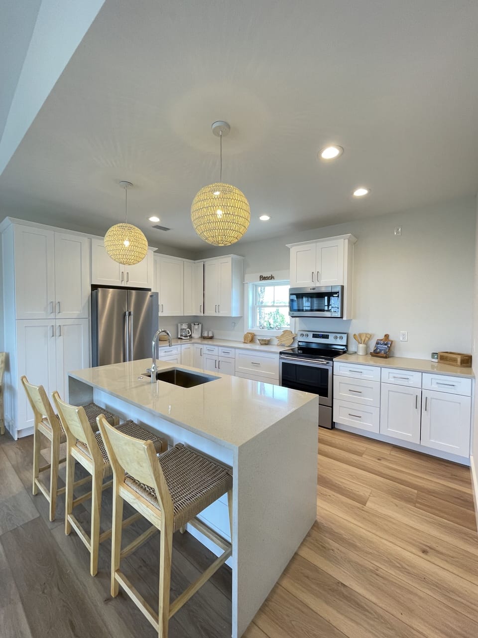 Kitchen with seating for 3 at the island 