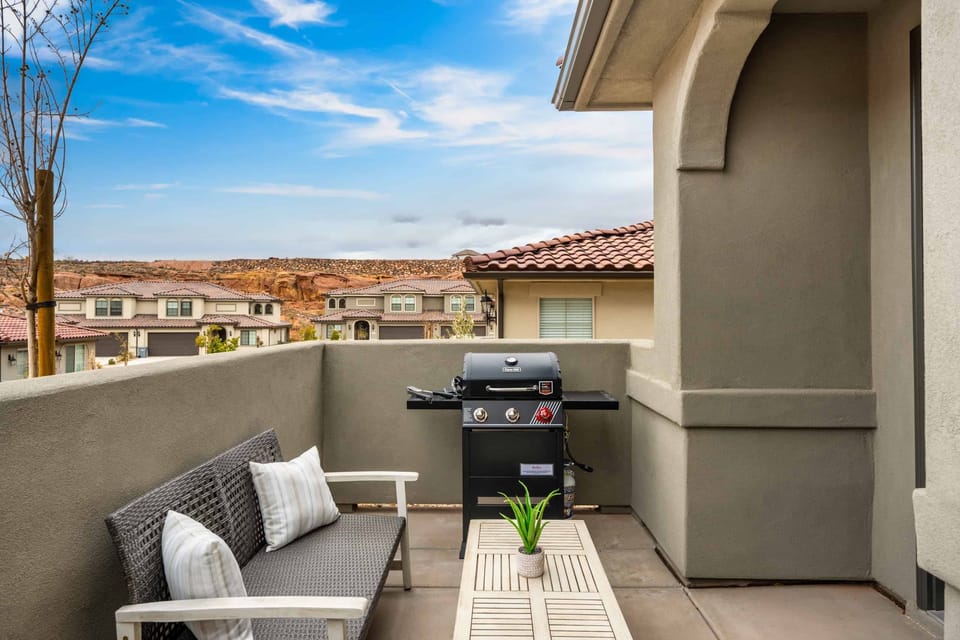 Townhome, 4 Bedrooms | Property grounds
