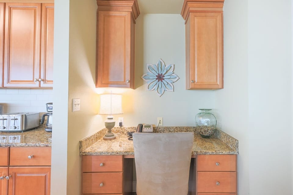 Condo, 4 Bedrooms | Private kitchen | Coffee/tea maker, fridge, oven