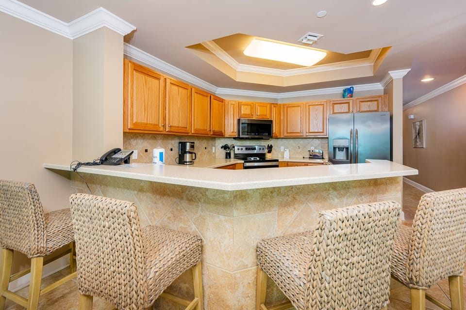 Condo, 3 Bedrooms | Private kitchen | Coffee/tea maker, fridge, oven