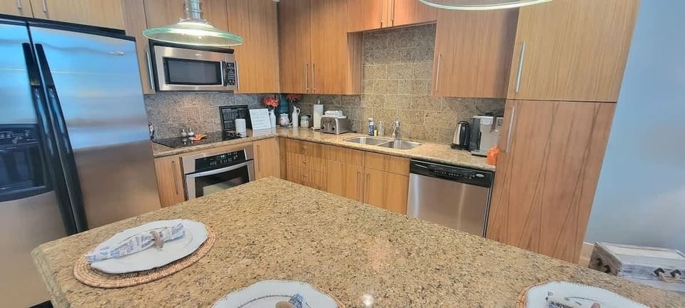 Apartment, 3 Bedrooms | Private kitchen | Coffee/tea maker, fridge, oven, toaster