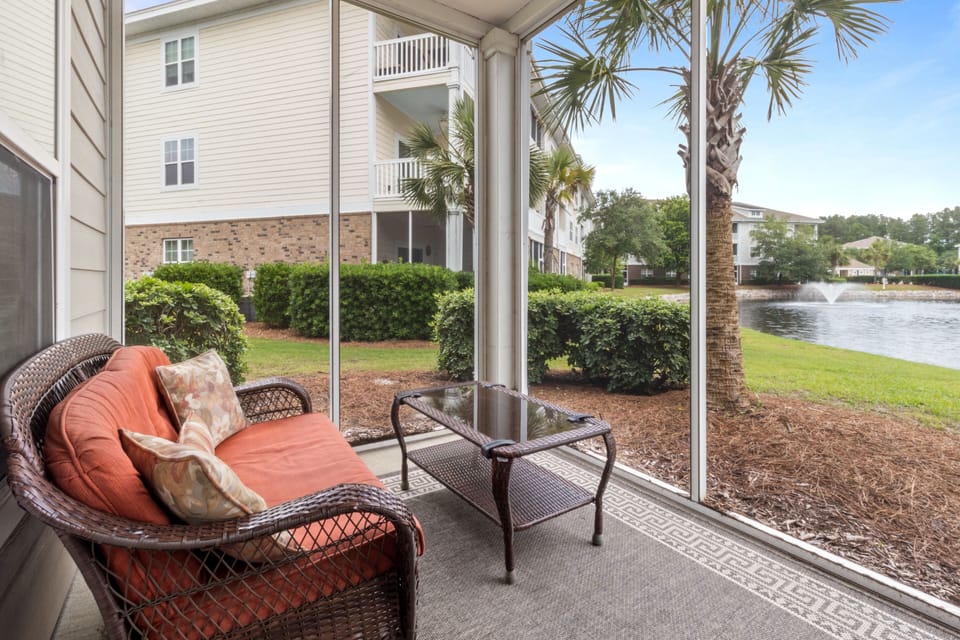 Condo, 3 Bedrooms | Property grounds