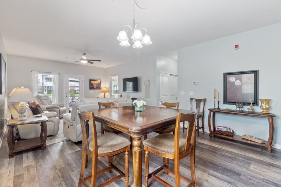 Condo, 3 Bedrooms | Dining