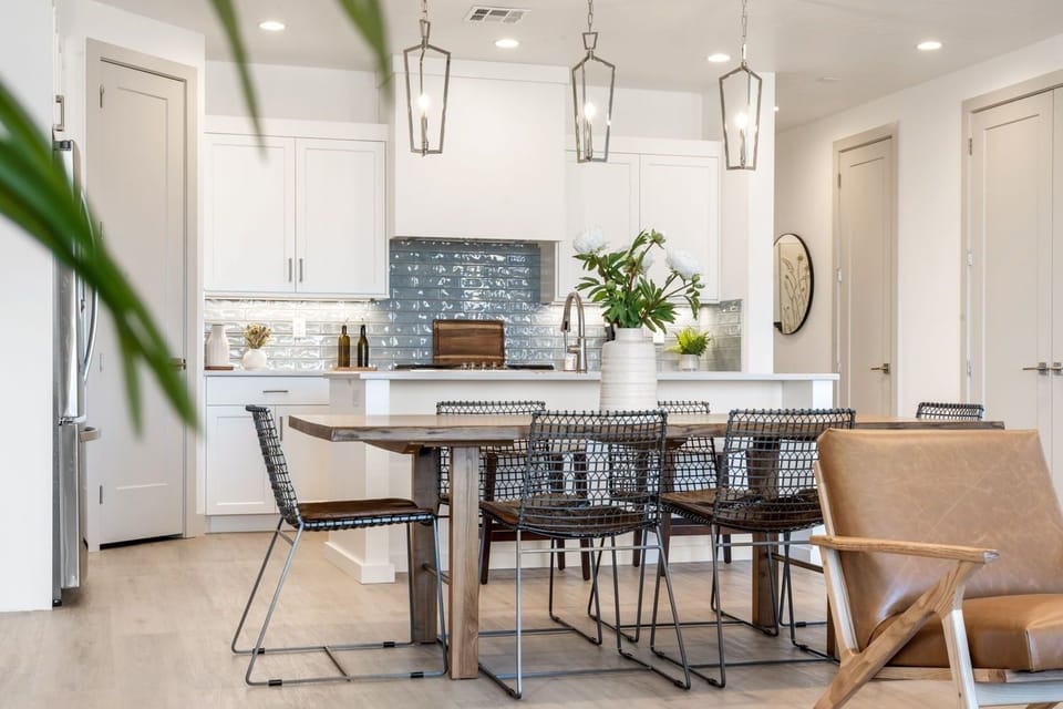 Townhome, 4 Bedrooms | Private kitchen | Fridge, oven, coffee/tea maker, toaster