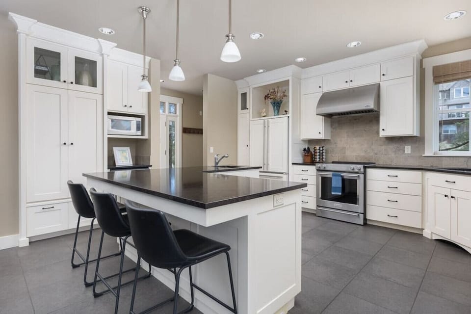 Kitchen Island.