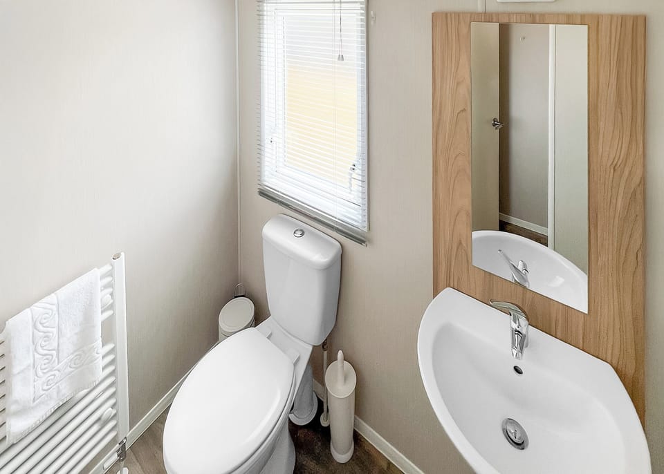 Toilet, Bathroom, House